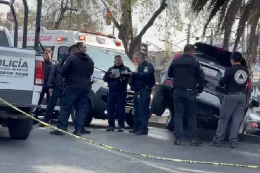 Ataque armado deja un muerto y una mujer herida en la Ciudad de México