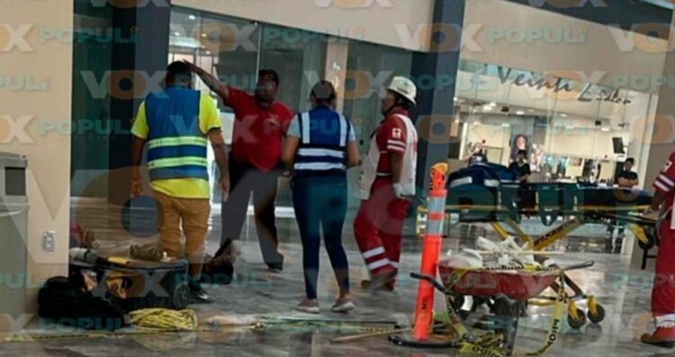 Accidente en Plaza Cristal