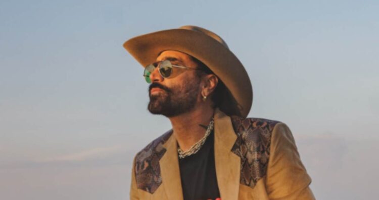 Alejandro Fernández lanza “Arre”, su marca de ropa inspirada en Vicente Fernández