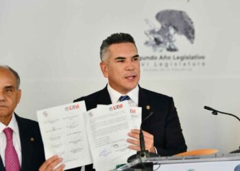 “Alito” Moreno denuncia presiones de Morena para respaldar el Plan B de Sheinbaum