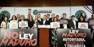 Alito Moreno frente opositor