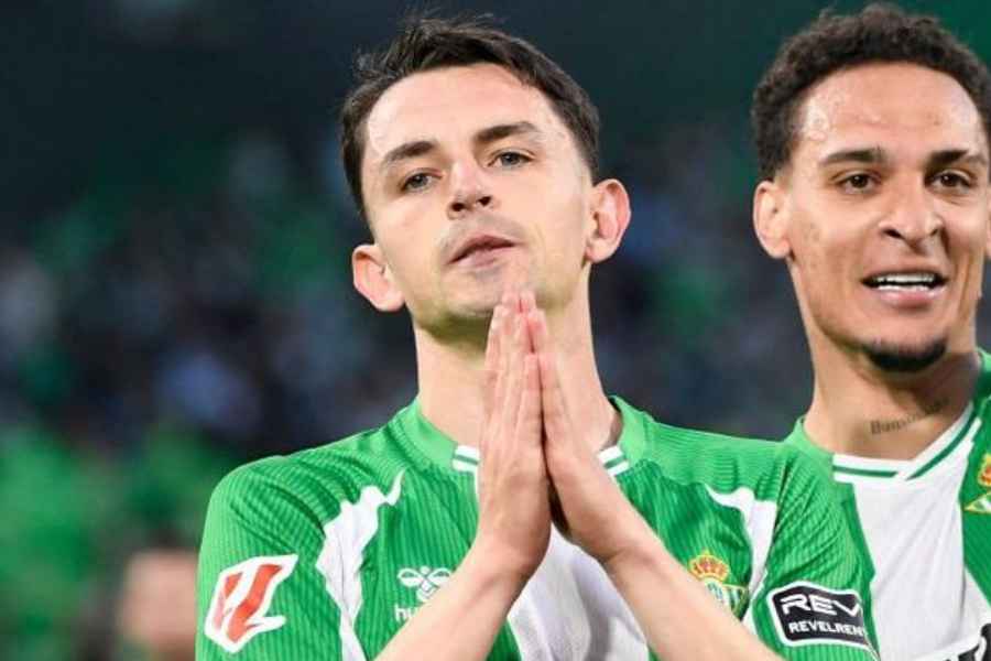 Álvaro Fidalgo estrena apodo con el Betis tras su debut goleador