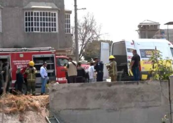 Aseguran restos humanos en el Canal de Cartagena en Ecatepec, Estado de México