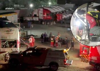 Autobús embiste a trabajadores en la carretera a Laredo en Apodaca, NL; reportan un muerto y varios heridos