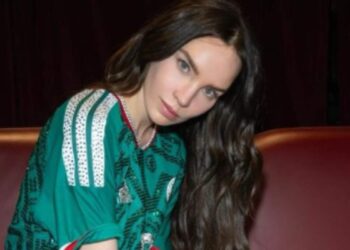 Belinda viaja a México para grabar canción rumbo al Mundial 2026