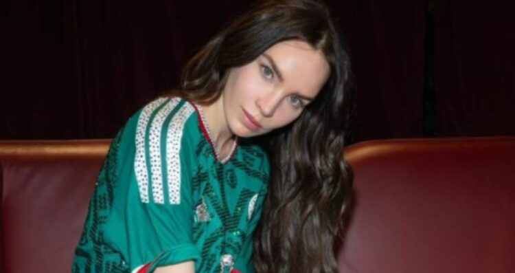 Belinda viaja a México para grabar canción rumbo al Mundial 2026