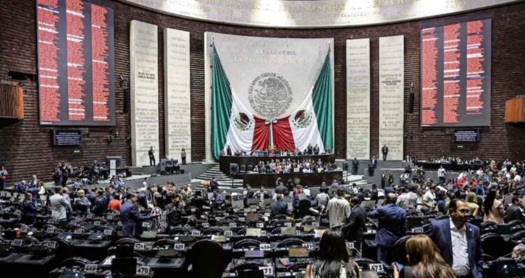 Cámara de Diputados aprueba eliminar pensiones “doradas” en el sector público