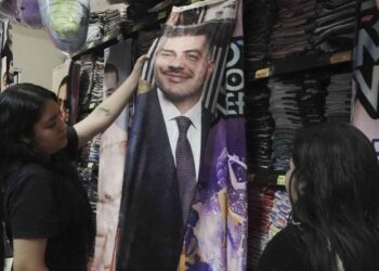 Cobijas de Omar García Harfuch Dónde comprarlas