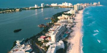 Cofepris detecta una playa no apta para Semana Santa 2026 en México: ¿Cuál es?