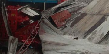 Colapsa techo de fábrica en Ecatepec