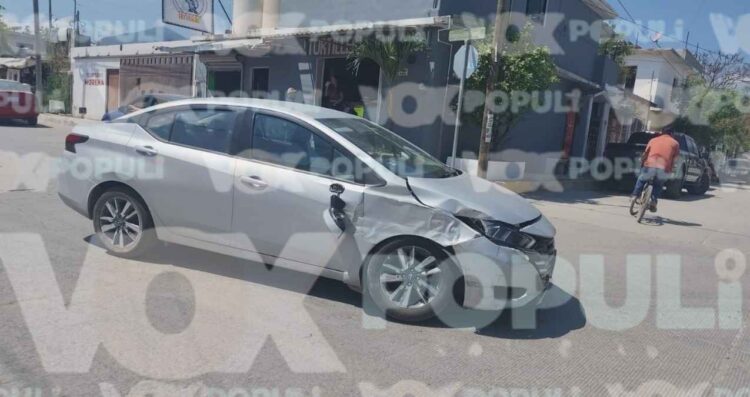 Conductor desata carambola contra vehículos estacionados en Ciudad Victoria, Tamaulipas
