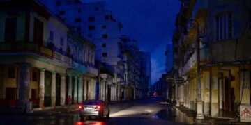 Cuba sufre apagón masivo nacional; investigan fallas en la red eléctrica