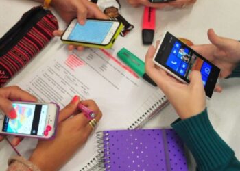PAN prepara ley para cuidar a la niñez en internet sin frenar tecnología