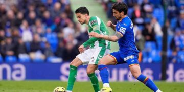 El Betis de Alfaro Fidalgo cae 2-0 ante el Getafe y se aleja de la Champions
