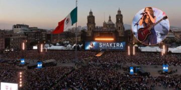 Zócalo Shakira fans
