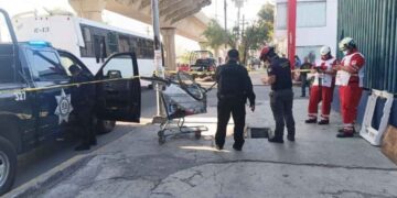 Fallece masculino al recibir una descarga eléctrica en un registro subterráneo en Monterrey, NL