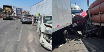 Fatal carambola en la autopista México-Querétaro deja 2 muertos y varios lesionados