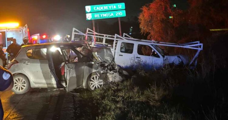 Fatal choque frontal en la carretera Cadereyta-Allende deja una mujer sin vida