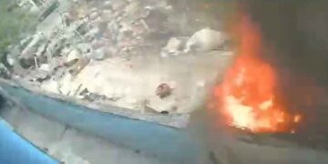 Fuego arrasa con tejabanes en predio de la colonia Bellavista en Monterrey, NL