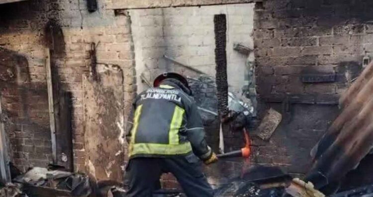 Fuerte incendio en vivienda deja dos personas muertas en Tlalnepantla, Estado de México