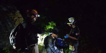 Hallan a senderista tras horas de búsqueda en el Cerro de la Silla en Guadalupe, Nuevo León