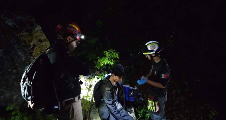 Hallan a senderista tras horas de búsqueda en el Cerro de la Silla en Guadalupe, Nuevo León