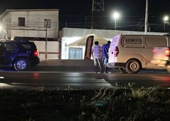 Hombre carretera a Río Bravo (1)