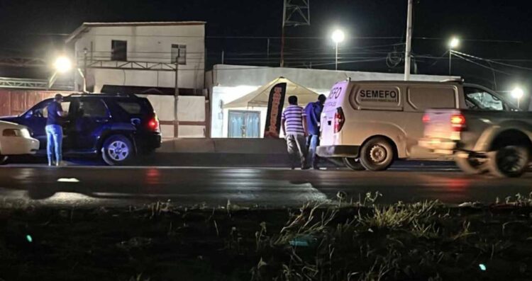 Hombre carretera a Río Bravo (1)