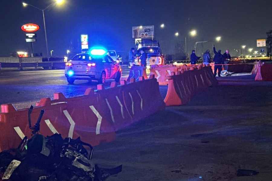 Joven motociclista fallece tras chocar con tráiler sobre la carretera Monterrey-Reynosa