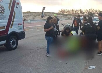 Jóvenes quedan heridos al ser embestidos por vehículo en el bulevar Costero en Ciudad Madero, Tamaulipas