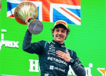 Kimi Antonelli gana en China