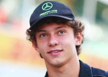 Kimi Antonelli rinde homenaje a Ayrton Senna, la leyenda de la Fórmula 1