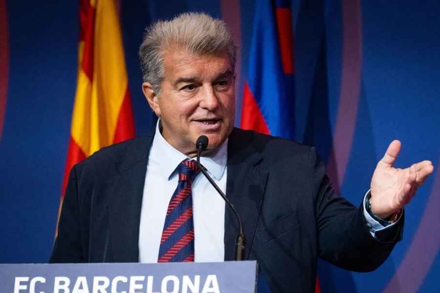 Laporta desmiente declaraciones de Xavi Hernández sobre el regreso de Messi al Barça