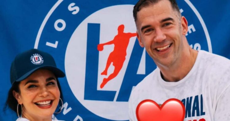 Martha Higareda y Lewis Howes celebran triunfo deportivo