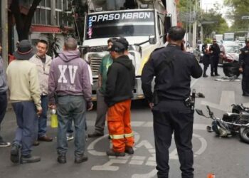 Muere hombre atropellado por camión de basura en la Ciudad de México