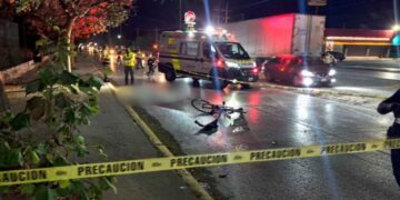 ciclista sin vida Eje Vial
