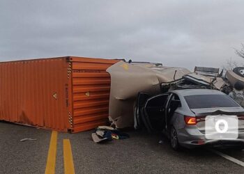 Muere una persona en choque entre automóvil y tráiler en González, Tamaulipas