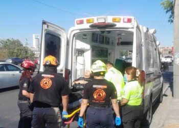 Mujer caída en Monterrey