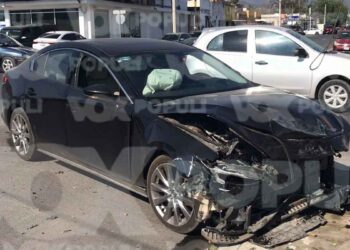 Mujer embarazada omite señal de alto y protagoniza choque con lesionadas en Ciudad Victoria, Tamaulipas