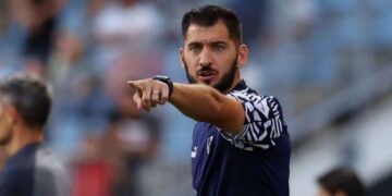 Nico Sánchez asume como técnico interino de Rayados tras la salida de Torrent