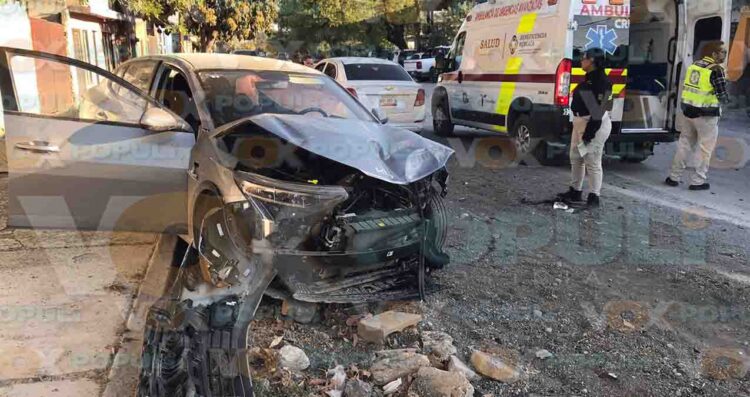 Olvida hacer alto y protagoniza fuerte choque en Ciudad Victoria, Tamaulipas