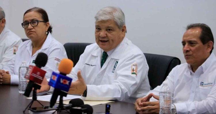 Renuncia Vicente Plascencia como Director del Hospital Infantil