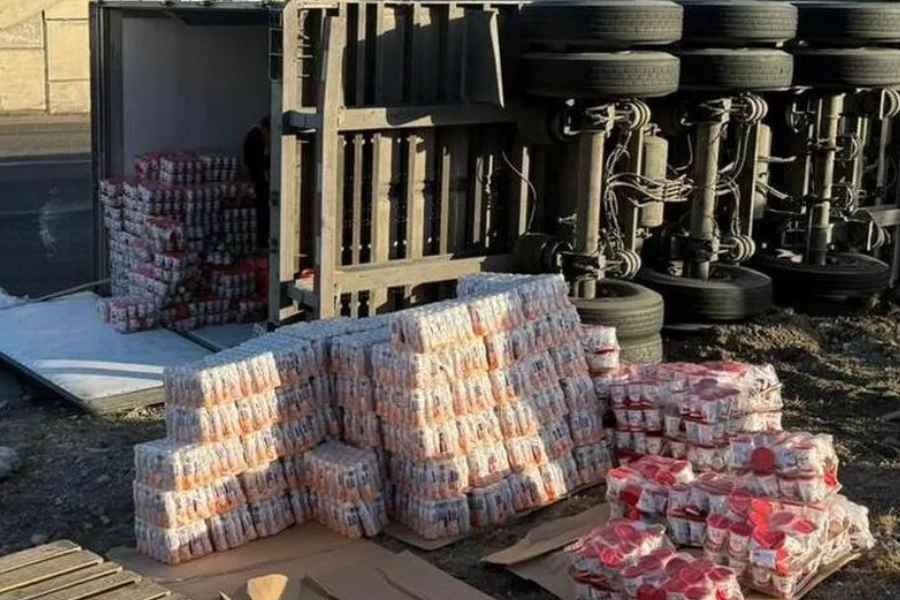 Se registra choque múltiple y volcadura de tráiler en la carretera Saltillo-Monterrey