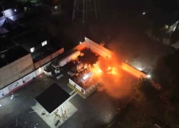 Se registra fuerte explosión en gasera de Chalco, Estado de México; hay al menos 2 heridos