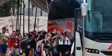 Semana Santa 2026 ¿quiénes tienen descuentos en transporte durante las vacaciones y de cuánto es el beneficio