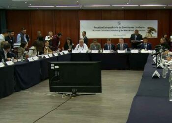 Plan B avanza en comisiones