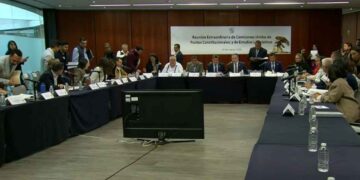 Plan B avanza en comisiones