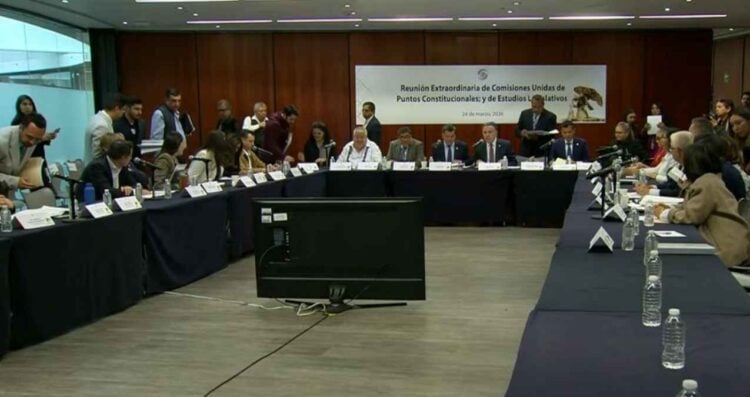 Plan B avanza en comisiones