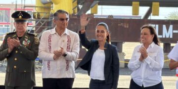Sheinbaum reafirma la soberanía energética y destaca labor de trabajadores petroleros en México