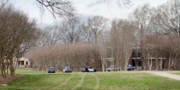 Tiroteo en Universidad de Virginia, Estados Unidos, deja 2 heridos y el agresor muerto